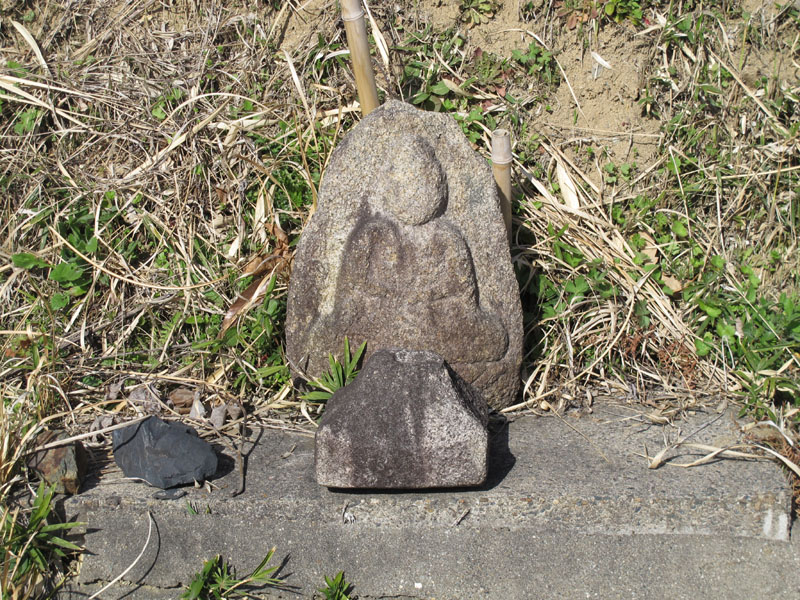 上塩（じょうしょう）の石仏（下高倉東字石仏） - 津山瓦版