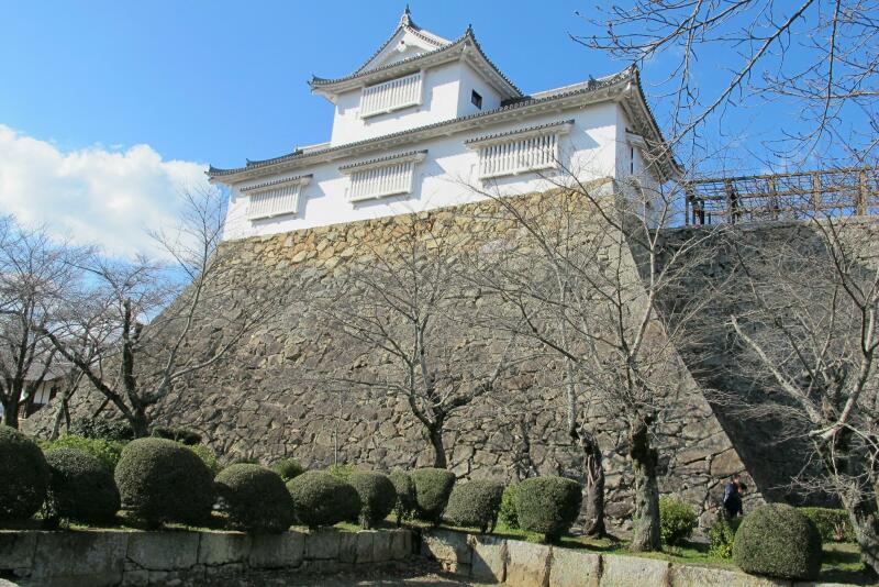 備中櫓（鶴山公園内） - 津山瓦版