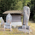 広野小周辺　街道べりに安置の六部の碑