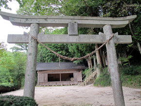 三室鳥居.jpg