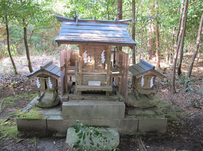 あめのほひにある荒神社.jpg