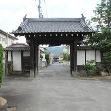 本源寺　中門（津山市小田中）