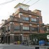 赤レンガのお洒落な建物「ランプ」