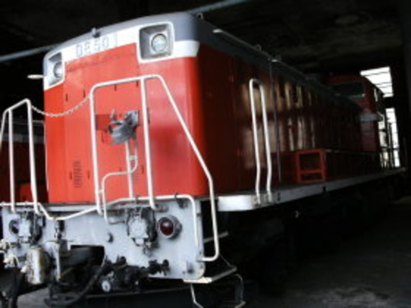 津山扇形機関車庫（機関庫）とDE50-1に萌える - 津山瓦版