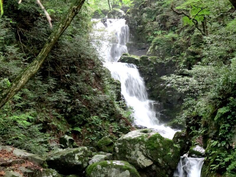 蛇淵の滝 奈義町 津山瓦版
