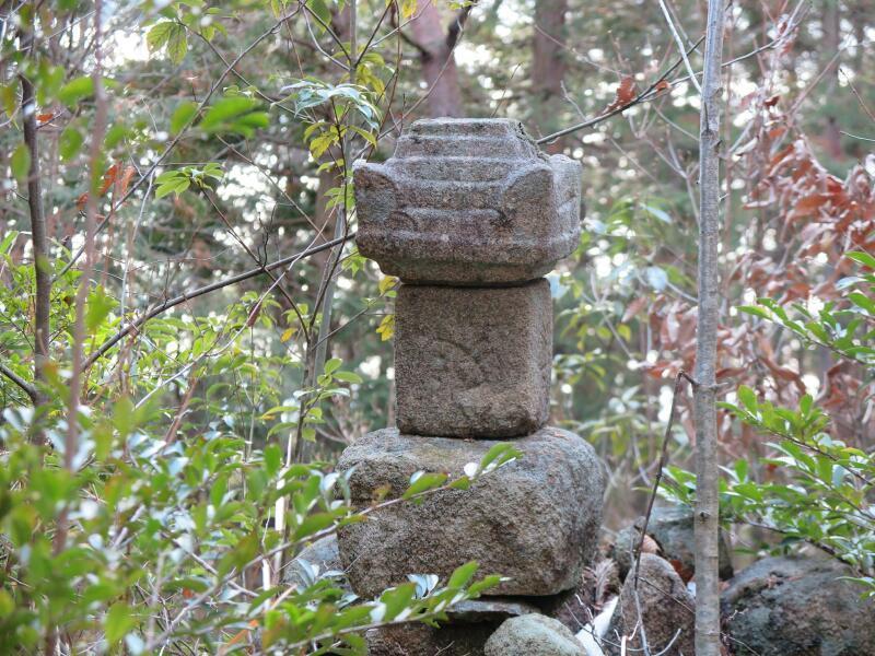 五輪塔（安井） - 津山瓦版