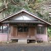 文殊堂と県指定重要文化財(加茂町塔中)