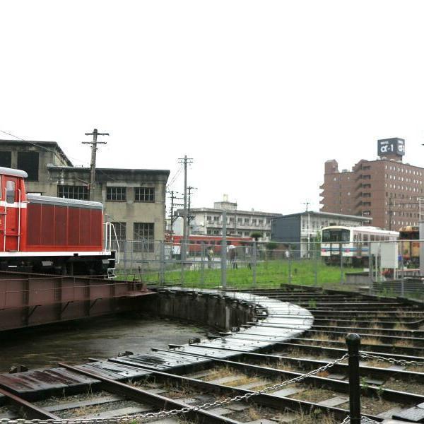 津山まなびの鉄道館と旧津山扇形機関車庫
