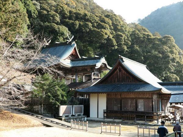志呂神社（建部町下神目）