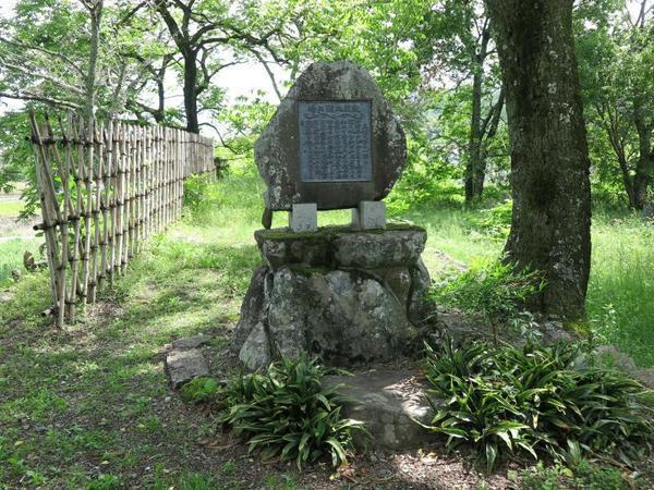 宮本武蔵初決闘の地と金倉の六地蔵