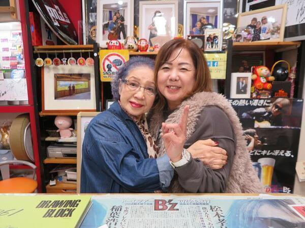 10月31日のイナバ化粧品店内の様子